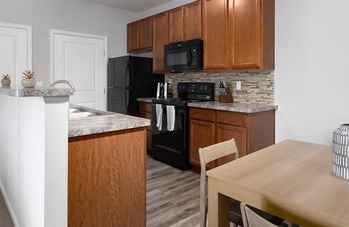 Riverside Apartment | Landing at Grafton Park - 2 Bedrooms in Riverside