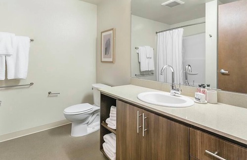 Green Lake Apartment | Landing at Green Lake Village - 1 Bedroom in Northwest Seattle