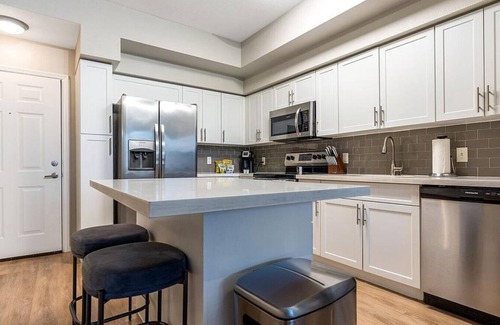 Plantation Apartment | Landing at Solero Plantation - 2 Bedrooms in Downtown Plantation