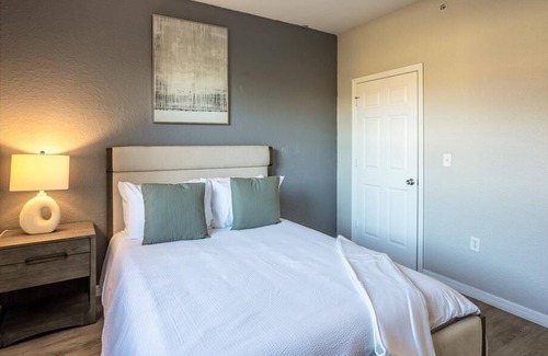 Survey Creek Apartment | Landing at Solero Plantation - 2 Bedrooms in Downtown Plantation