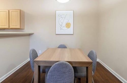 Buechel Apartment | Landing at The Legends Apartments - 2 Bedrooms in Downtown Louisville