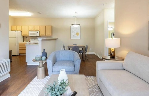 Buechel Apartment | Landing at The Legends Apartments - 2 Bedrooms in Downtown Louisville