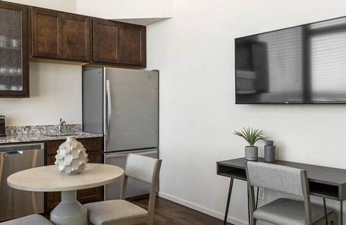 Downtown Omaha Apartment | Landing at Wire - 2 Bedrooms in Downtown