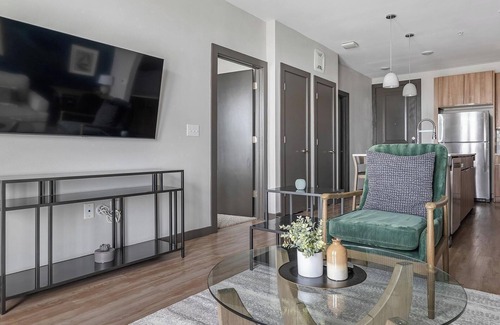 Buda Apartment | Landing | Beautiful 1BD in Brooks Crossing
