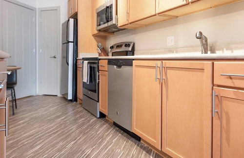 St. Louis Apartment | Landing | Beautiful 1BD, Gym, Courtyard