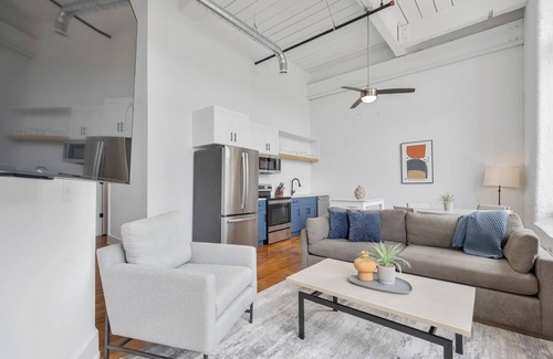 Greenville Apartment | Landing | Beautiful 2BD, Yoga Studio, Gym