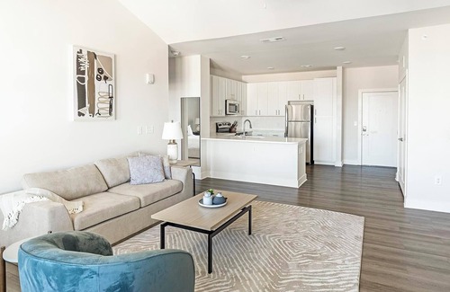 Belle Mina Apartment | Landing | Chic 1BD, Clubhouse, Courtyard