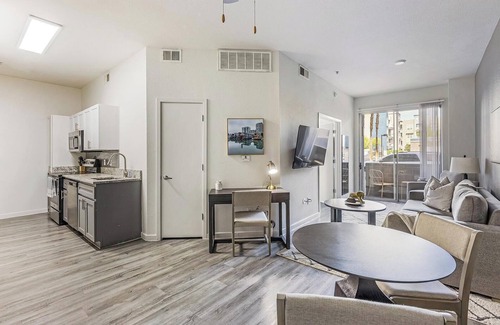 Tempe Apartment | Landing | Chic 1BD, Clubhouse, Pool