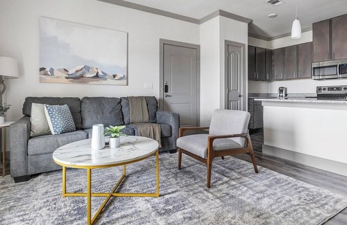 Manor Apartment | Landing | Chic 1BD, Courtyard, Gym