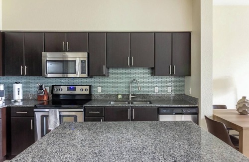 Miramar Apartment | Landing | Chic 1BD, Gym, Clubhouse