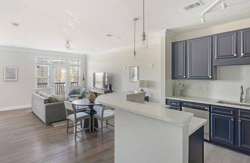 Cary Apartment | Landing | Chic 1BD, Gym, Pool