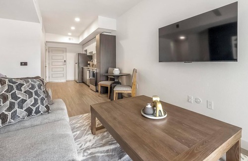 North Mountain Apartment | Landing | Chic 1BD, Pool, Gym