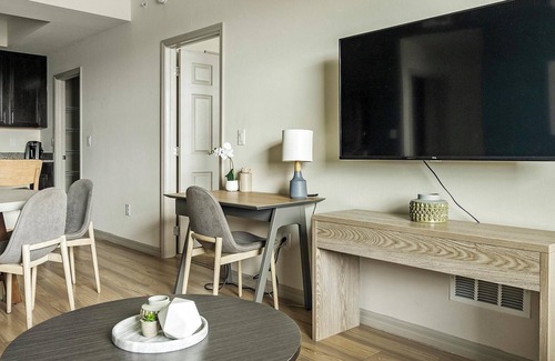 Fort Myers Apartment | Landing | Chic 2BD, Pool, Tennis Court