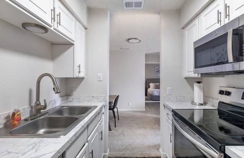 Denton Apartment | Landing | Incredible 1BD, Gym, Pool