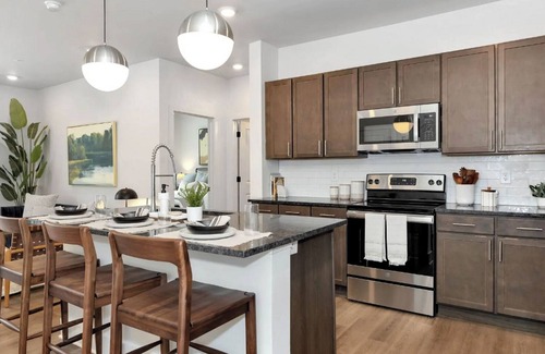 Madison Apartment | Landing | Incredible 1BD, Pool, Gym