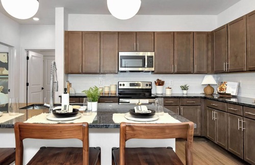 Madison Apartment | Landing | Incredible 1BD, Pool, Gym