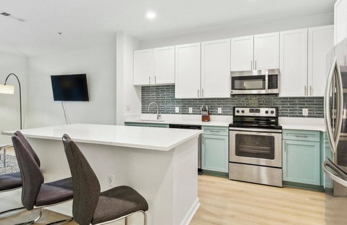 Eden Apartment | Landing | Incredible 1BD, Pool, Clubhouse