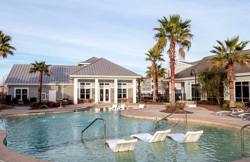 Eden Apartment | Landing | Incredible 1BD, Pool, Clubhouse