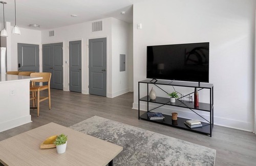 Crestline Heights Apartment | Landing | Incredible 2BD, Gym, Pool