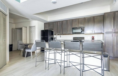 Eastwood Village Apartment | Landing | Incredible 2BD, Gym, Clubhouse