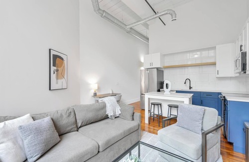 Greenville Apartment | Landing | Modern 1BD, Gym, Yoga Studio