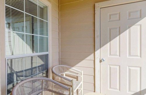 Southbelt/Ellington Apartment | Landing | Modern 1BD, Game Room, Clubhouse