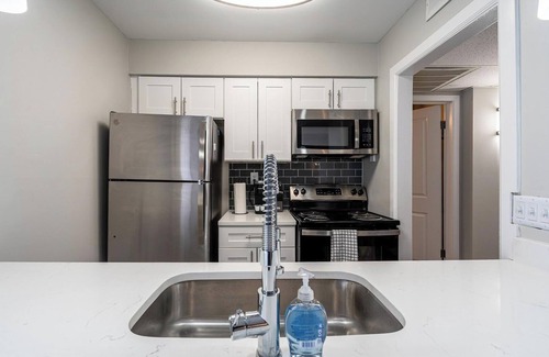 Indianapolis Apartment | Landing | Modern 1BD, Pool
