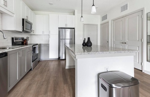 Jacksonville Apartment | Landing | Modern 1BD, Gym, Clubhouse