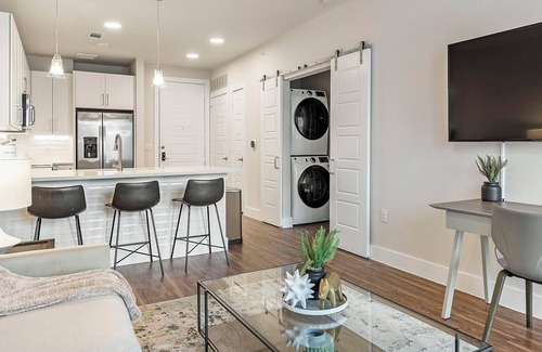 Wetmore Apartment | Landing | Modern 1BD, Pool, Gym