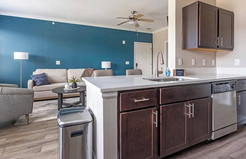 Summerville Apartment | Landing | Modern 1BD, Yoga Studio, Gym