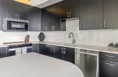 St. Petersburg - Clearwater Apartment | Landing | Modern 2BD, Gym