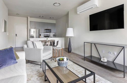Homestead Apartment | Landing | Modern 2BD, Gym