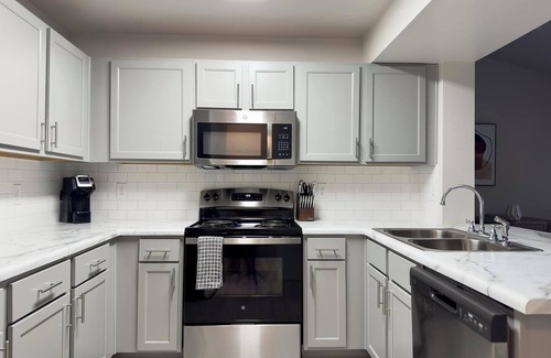 Belton Apartment | Landing | Spectacular 1BD, Pool, Clubhouse