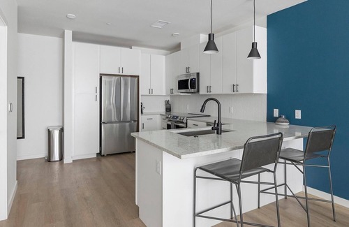 Civic Center Apartment | Landing | Spectacular 1BD, Gym, Rooftop Lounge