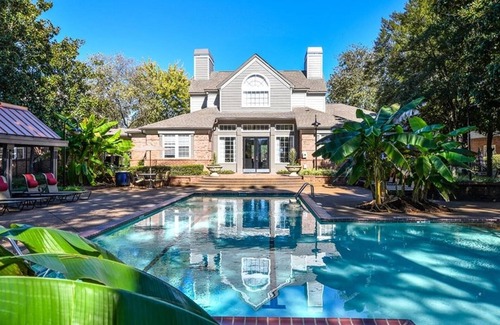 Germantown Apartment | Landing | Spectacular 1BD, Gym, Tennis Court