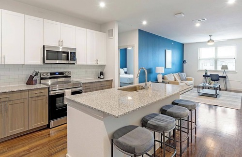 Fate Apartment | Landing | Spectacular 2BD, Clubhouse, Gym