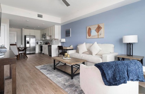 Caloosahatchee Apartment | Landing | Spectacular 1BD, Gym, Clubhouse