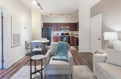 Sunrise Manor Apartment | Landing | Stunning 1BD, Gym