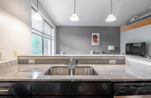 Church Hill Apartment | Landing | Stunning 1BD, Clubhouse, Gym