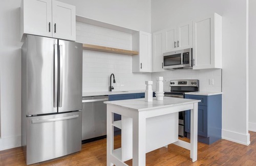 Greenville Apartment | Landing | Stunning 3BD, Gym, Yoga Studio