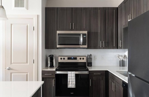 Pflugerville Apartment | Landing | Stylish 1BD, Clubhouse, Game Room