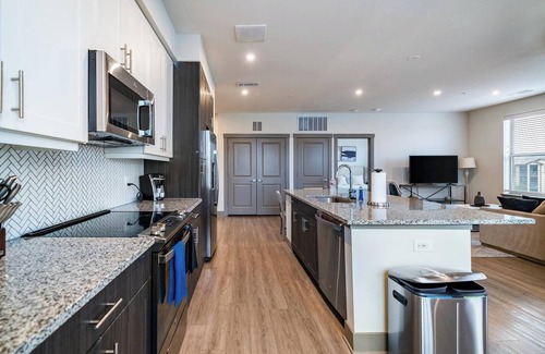 McKinney Apartment | Landing | Stylish 2BD, Gym, Clubhouse