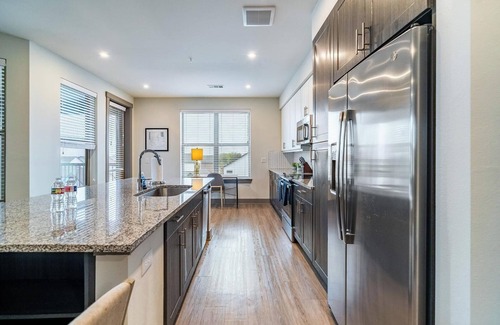 McKinney Apartment | Landing | Stylish 2BD, Gym, Clubhouse