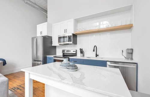 Greenville Apartment | Landing | Stylish 2BD, Gym, Yoga Studio