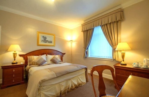 F-8 Sector House | Landmark Guest House