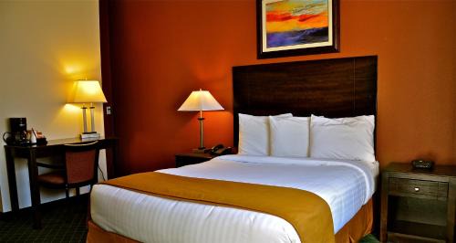 Fort Irwin Hotel | Landmark Inn Fort Irwin