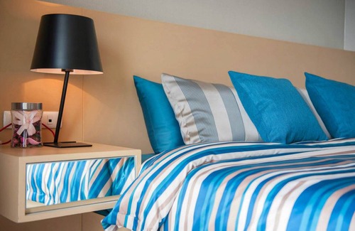 Bang Sao Thong Hotel | Landmark Residence