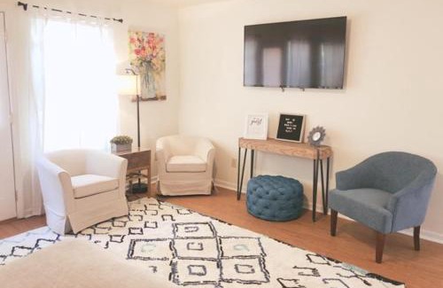 Monroe House | Landon's Attached Home