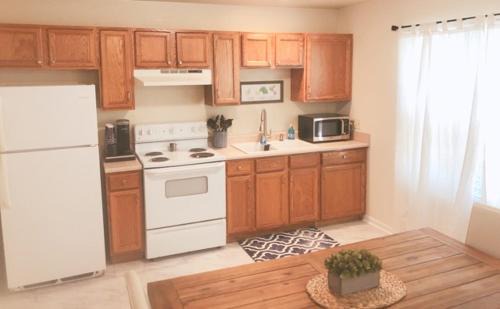 Monroe House | Landon's Attached Home