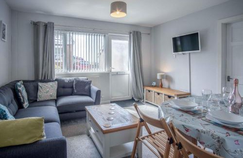 Mumbles Ski Chalet | Langcliffe Park - 2 Bedroom Chalet - Mumbles